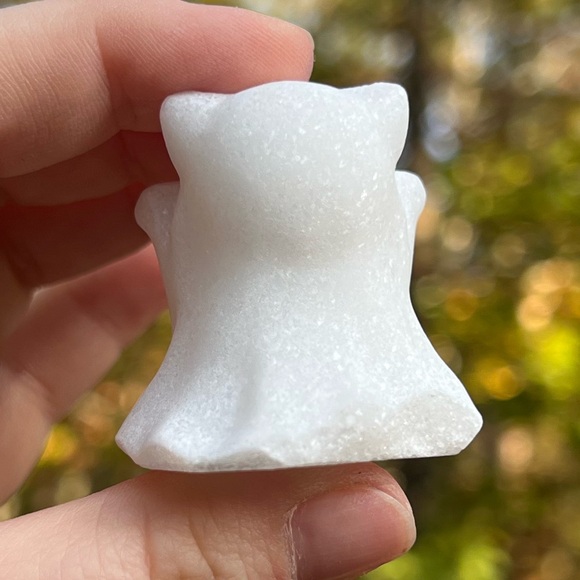 White Jade Kitty Cat Ghost - Picture 3 of 4